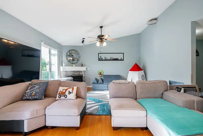 311 14981 101A AVENUE - photo 2 of 26