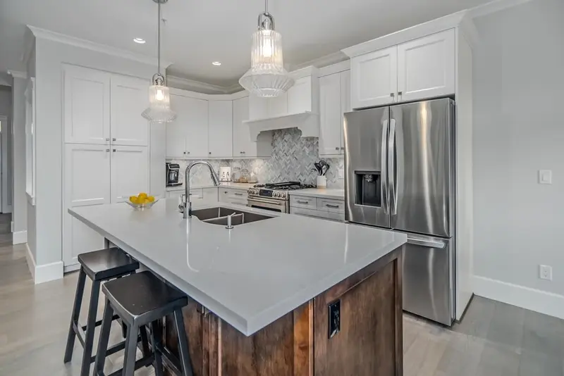 51 9235 MCBRIDE STREET - photo 2 of 25