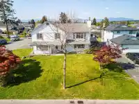 13357 79 AVENUE - thumbnail 3
