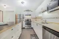 102 9668 148 STREET - thumbnail 14