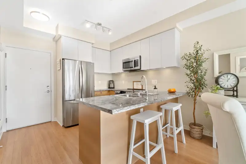 317 6440 194 STREET - photo 2 of 23