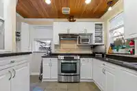 8110 148A STREET - thumbnail 14