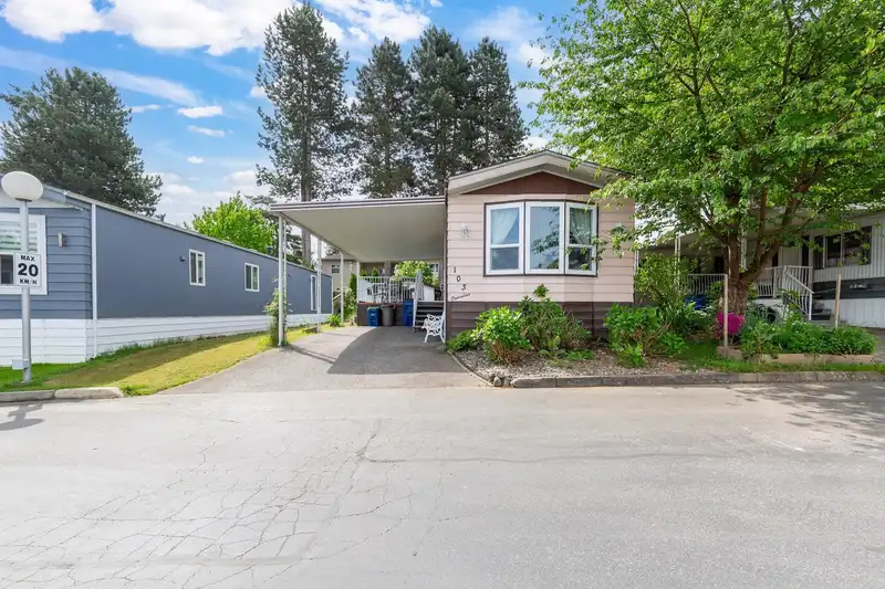 103 8224 134 STREET - photo 3 of 34