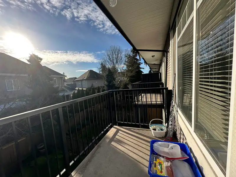 20 7156 144 STREET - photo 4 of 13