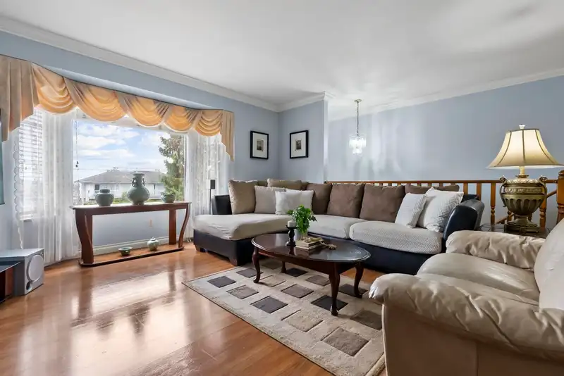 8825 160 STREET - photo 3 of 40