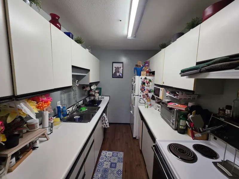 68 17712 60 AVENUE - photo 2 of 4