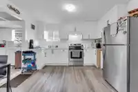 5982 177B STREET - thumbnail 6