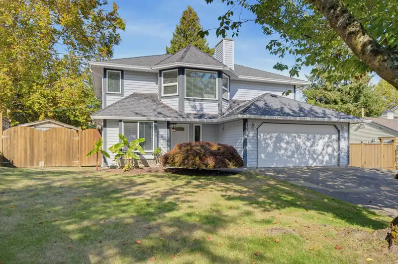 17349 60A AVENUE - photo 2 of 40