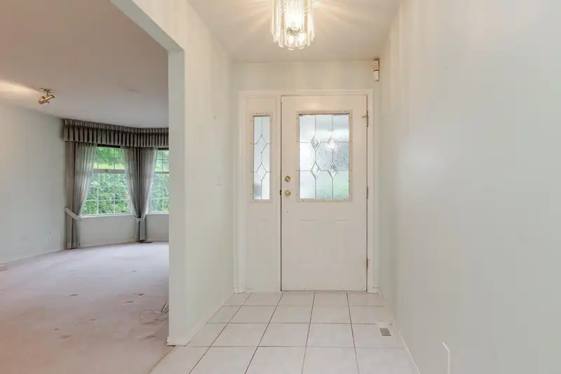 6236 189 STREET - photo 3 of 39