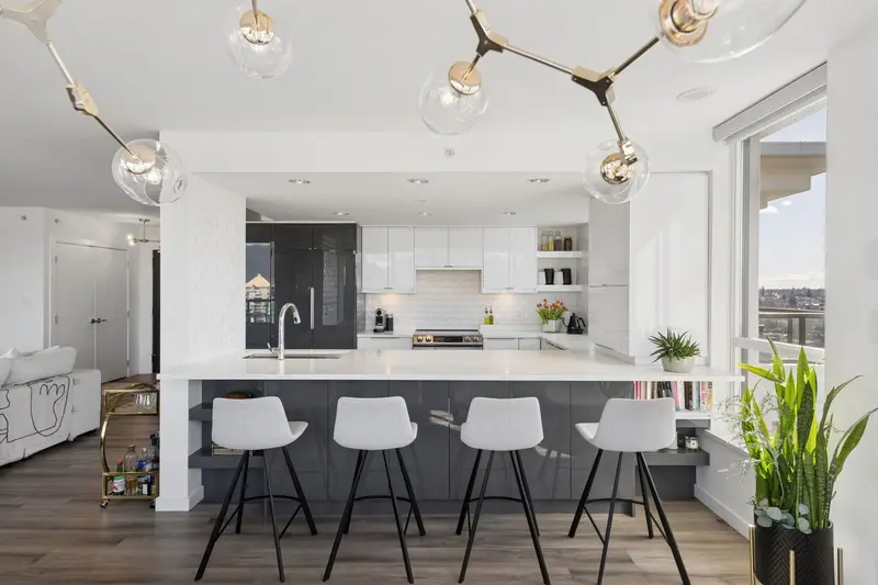 3203 2138 MADISON AVENUE - photo 4 of 20