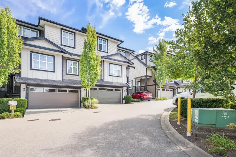 57 6350 142 STREET - photo 1 of 1