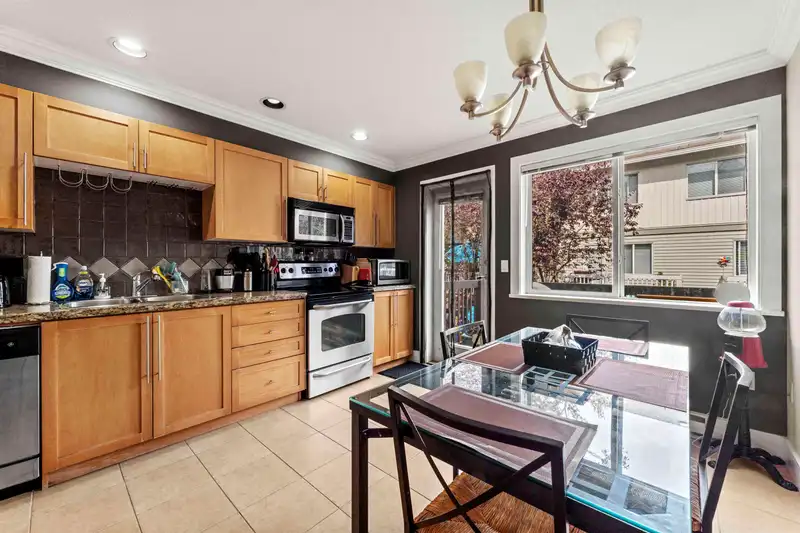 63 16233 83 AVENUE - photo 4 of 20