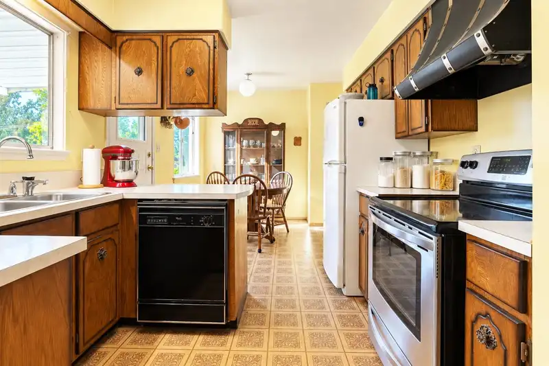 10965 JAY CRESCENT - photo 3 of 22