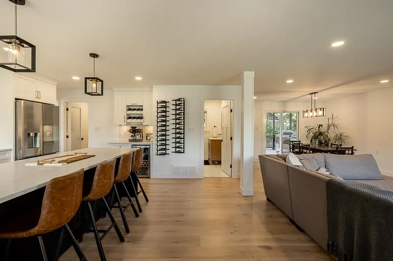 24780 40 AVENUE - photo 2 of 25