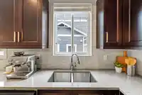 8 8747 162 STREET - thumbnail 15