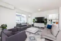 74 9718 161A STREET - thumbnail 3