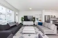 74 9718 161A STREET - thumbnail 4