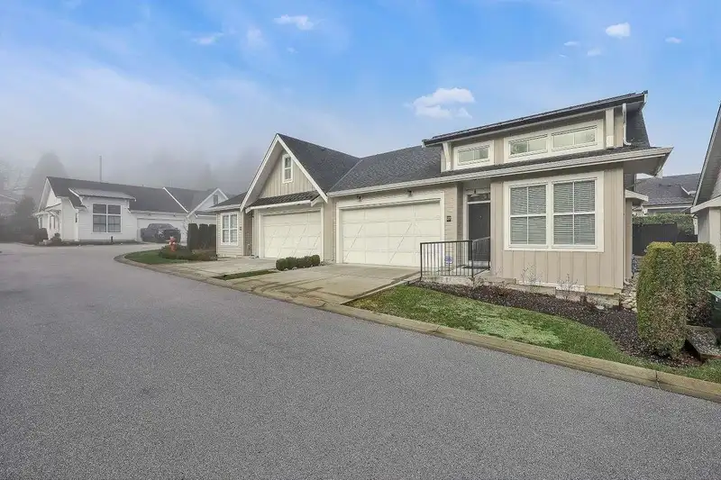 27 5528 148 STREET - photo 2 of 36