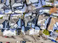 8083 168A STREET - thumbnail 32