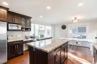 8083 168A STREET - thumbnail 8