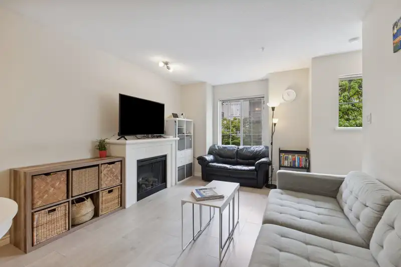 39 14855 100 AVENUE - photo 2 of 39