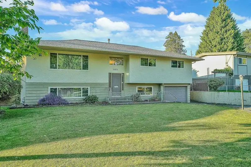 10970 JAY CRESCENT - photo 1 of 38