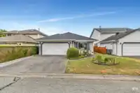 9682 151A STREET - thumbnail 6