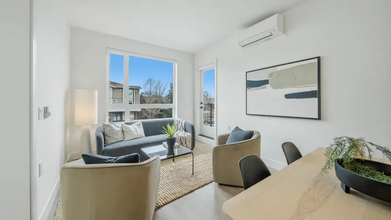 A213 8230 208B STREET - photo 3 of 9