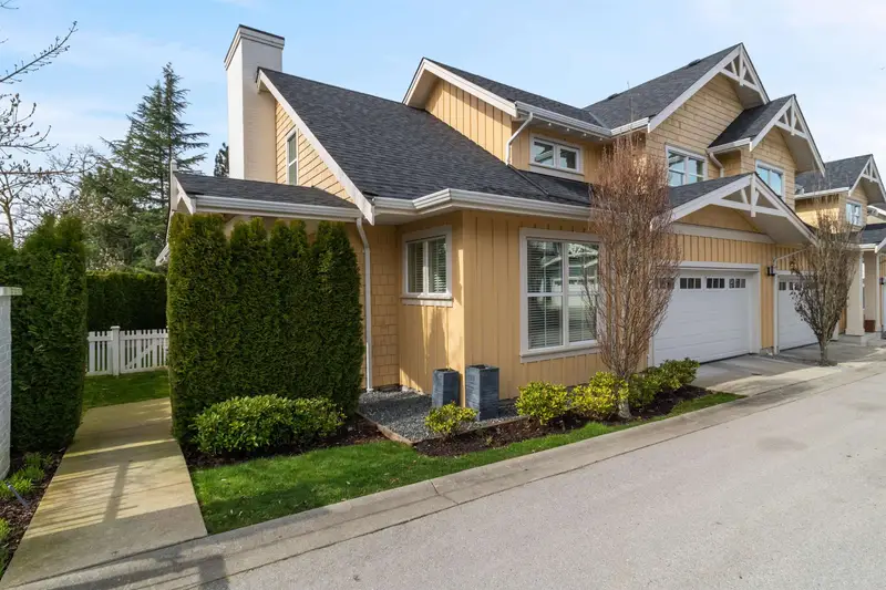 48 22057 49 AVENUE - photo 2 of 25