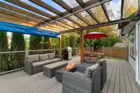 7476 147A STREET - thumbnail 2