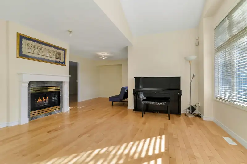 7476 147A STREET - photo 3 of 40