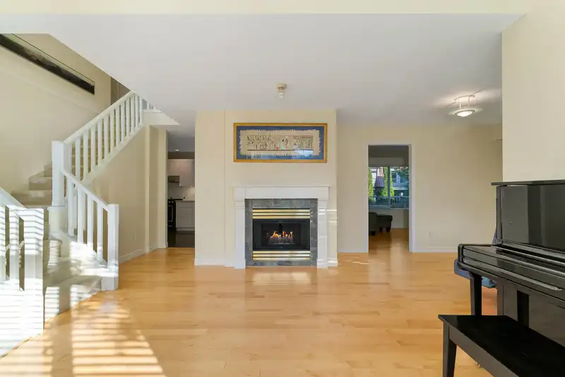 7476 147A STREET - photo 4 of 40