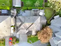 7476 147A STREET - thumbnail 34