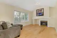 7476 147A STREET - thumbnail 6