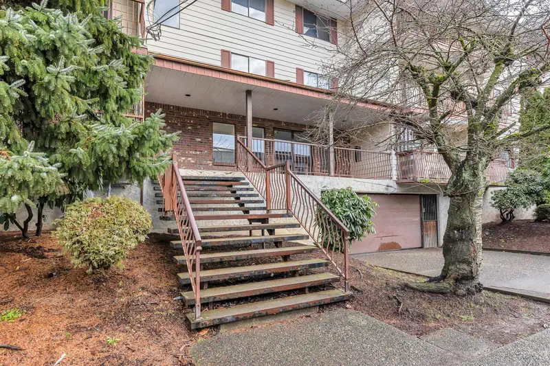 105 45749 SPADINA AVENUE - photo 3 of 25