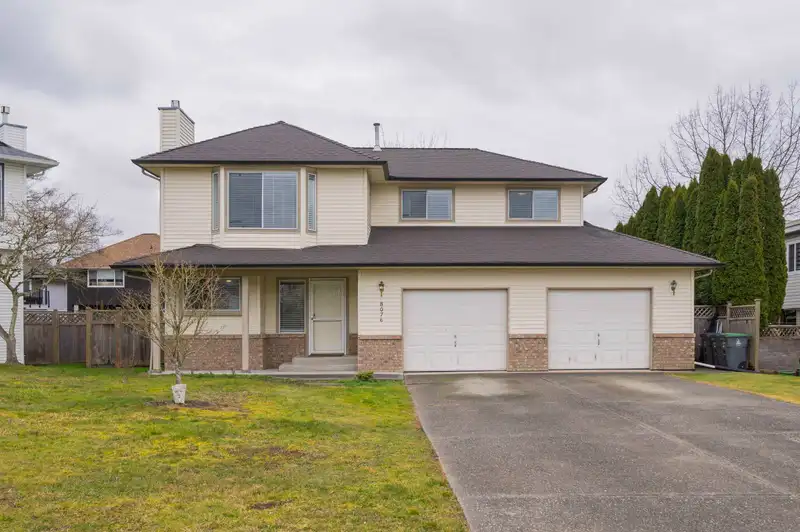 8076 157A STREET - photo 2 of 40