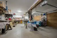 8076 157A STREET - thumbnail 36