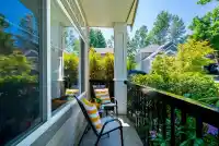 6104 150B STREET - thumbnail 4