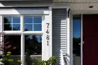 7481 147 STREET - thumbnail 2