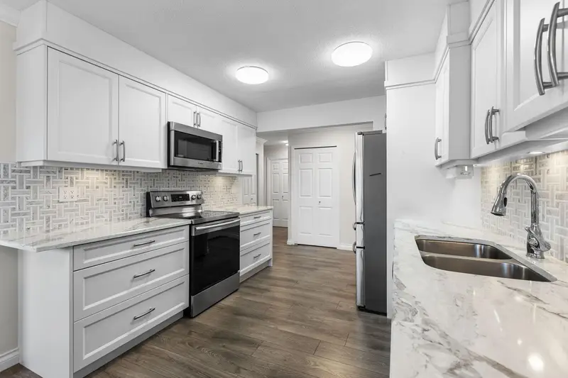 228 32853 LANDEAU PLACE - photo 4 of 25