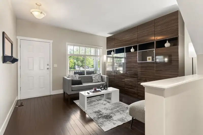 14994 59 AVENUE - photo 4 of 37
