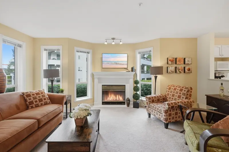 211 2575 WARE STREET - photo 4 of 25