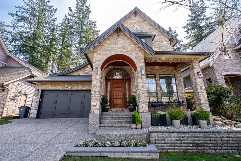 16308 27A AVENUE - photo 2 of 25