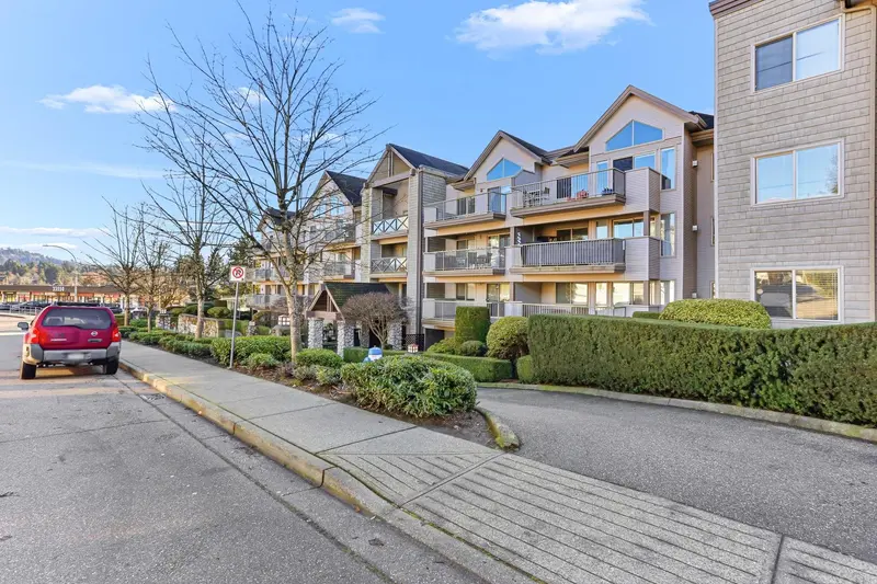 403 33478 ROBERTS AVENUE - photo 2 of 25