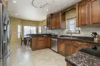 7625 151A STREET - thumbnail 12