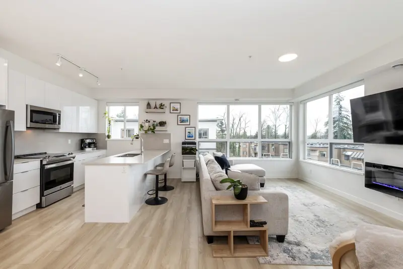 406 11913 BURNETT STREET - photo 3 of 23