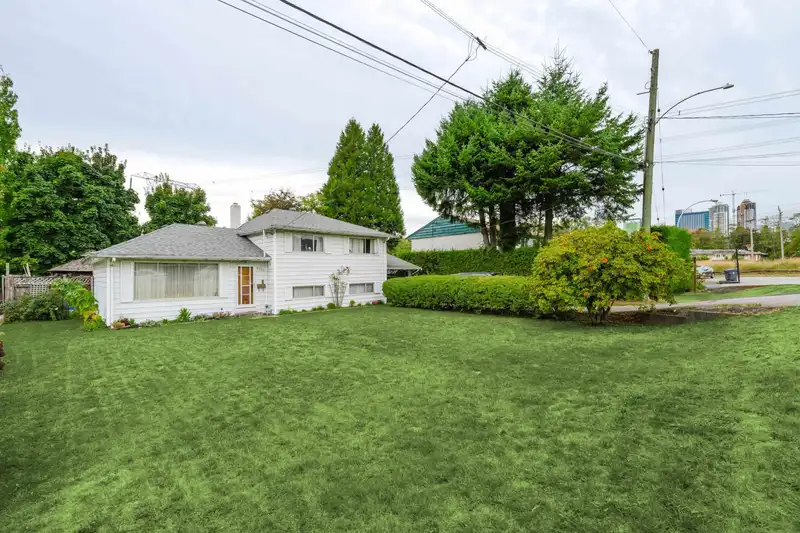 9253 137A STREET - photo 1 of 13