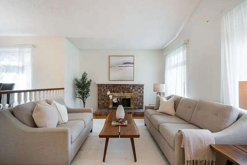 13449 62 AVENUE - photo 1 of 28