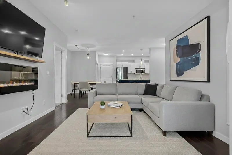 114 2336 WHYTE AVENUE - photo 1 of 25