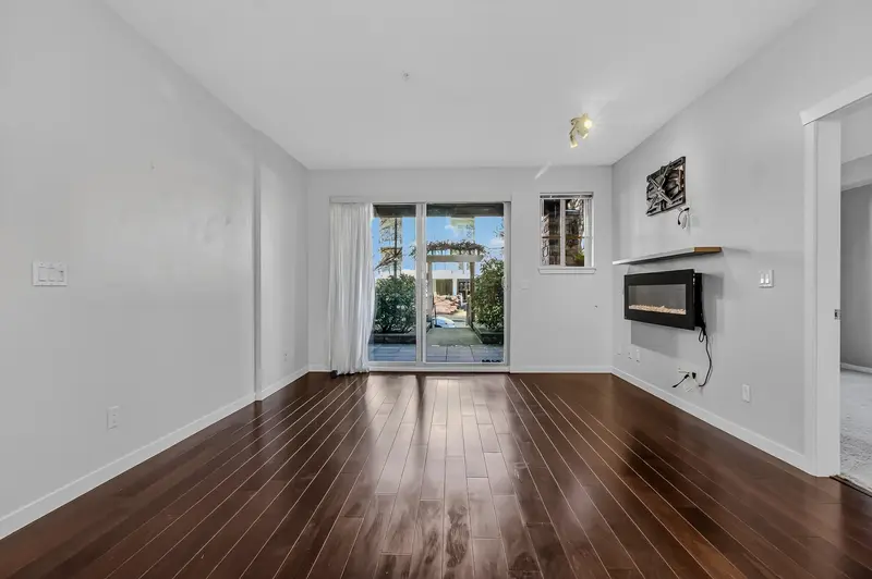 114 2336 WHYTE AVENUE - photo 3 of 25